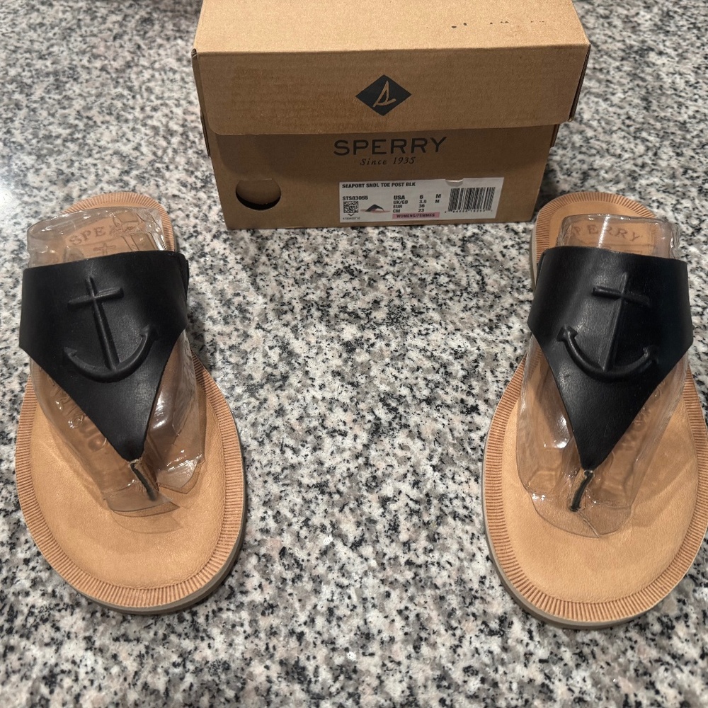 Women’s Sperry seaport sandal size 6 Black